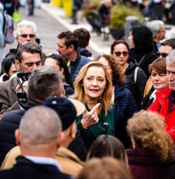 Elena Lasconi: Haideți să transformăm furia noastră în speranță! Votați USR de 1 decembrie!