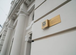 Primăria montează plăcuțe de informare pentru 97 de monumente din Timișoara