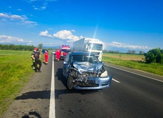 Accident pe DN 6: Copil de 9 ani rănit după ce mașina mamei s-a ciocnit cu un vehicul care staționa în afara carosabilului