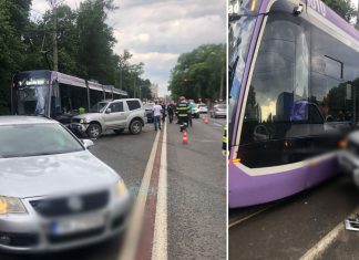 Impact între tramvai și cinci autoturisme în Timișoara: O persoană rănită, anchetă în curs