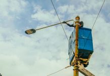 Timișoara finalizează modernizarea iluminatului pe 64 de străzi: 2.800 de corpuri LED instalate