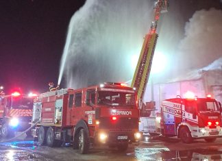 Incendiu la o hală de pe Calea Stan Vidrighin