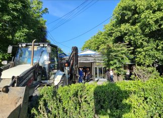 Dominic Fritz: „Legea se aplică tuturor”. Clădire ilegală, demolată după 20 de ani (foto)