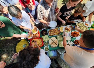 Sărbătoare srilankeză în Parcul Central din Timișoara: picnic intercultural și tradiții budiste