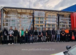 23 de migranți din Asia, descoperiți într-un camion pe Autostrada A1