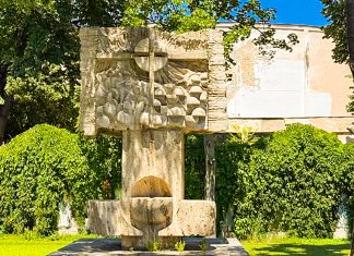 Primăria Timișoara protejează 13 monumente dedicate eroilor Revoluției: primul proiect – Fântâna Martirilor