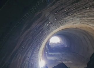 VIDEO A fost realizată străpungerea primului tunel de pe șantierul autostrăzii dintre Margina și Holdea