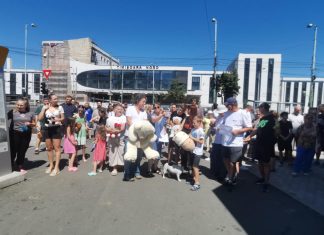 Locuitorii din zona Gării de Nord au protestat cu jucării, dar acum cer autorităților măsuri concrete și pe termen lung