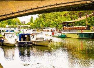 Canalul Bega prinde viață: Regata 2025 aduce ambarcațiuni din Serbia și concerte pe maluri (foto)