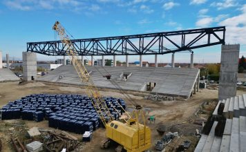 Alfred Simonis: Stadionul „Eroii Timișoarei” trebuie finalizat cât mai repede. CJ Timiș a virat încă 7 milioane de lei pentru finalizarea lucrărilor (video)