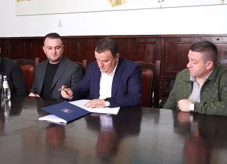 După 10 ani de blocaj, Lugojul reia lucrările de apă și canalizare . Călin Dobra, primarul orașului, anunță o investiție de 22 milioane lei