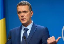 Ionuț Moșteanu și-a dat demisia din funcția de ministru al Apărării, pe fondul scandalului diplomei de licență