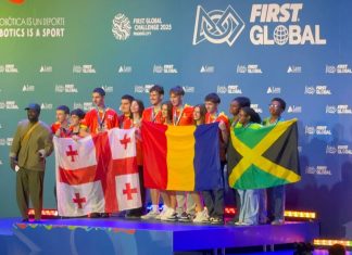 Aur pentru România la „Jocurile Olimpice ale Roboticii” – echipa coordonată de UVT câștigă la Panama