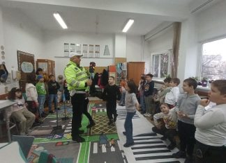 Polițiștii locali, lecții de siguranță pentru elevi în cadrul „Săptămânii Altfel”, la Timișoara