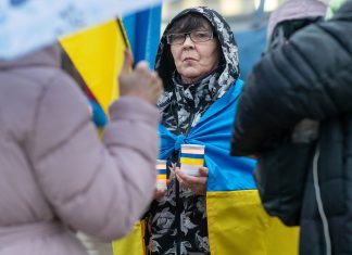 Timișoara marchează patru ani de la începutul războiului din Ucraina printr-o seară de comemorare și solidaritate. Comunitatea este invitată să aprindă o lumânare și să fie alături de refugiații ucraineni din oraș.