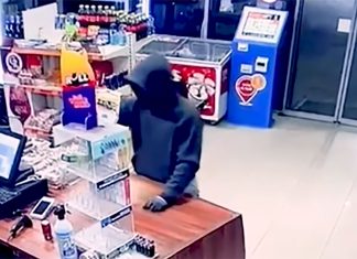 Atac mascat la o stație de carburant din Timișoara. Suspectul, prins de polițiști (video)