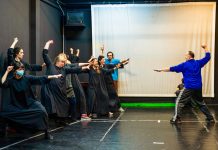 „Sister Act” ajunge la Timișoara: premieră spectaculoasă la Teatrul German de Stat