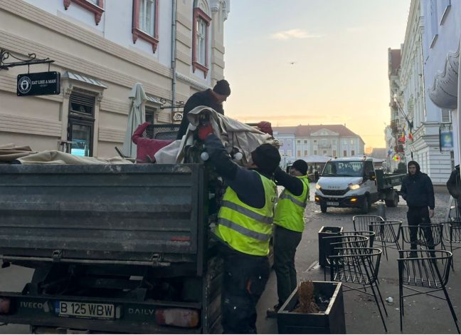 Primăria Timișoara a desființat trei terase ilegale din zona centrală