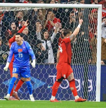 Încă un mondial la televizor: România, învinsă de Turcia cu 1-0 la Istanbul spune adio Cupei Mondiale