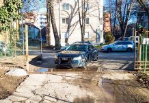 Peste 300 de șoferi amendați la Timișoara pentru blocarea accesului în garaje, clinici și parcări (foto)