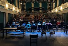 „Teatru în dialog”: proiectul care aduce scena mai aproape de elevii din Timișoara