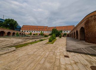 Bastionul Maria Theresia și Conacul Mocioni, finaliste în competiția turistică a anului. Votează și tu pentru județ