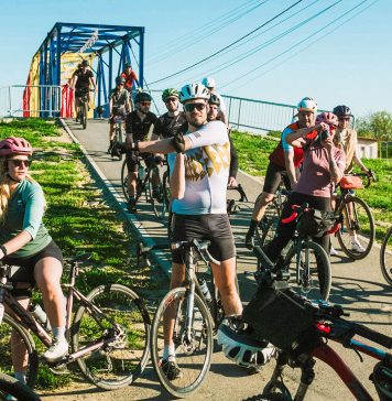 „Ride & Ride & Ride” adună 100 de bicicliști la Timișoara: succes pentru mobilitatea urbană