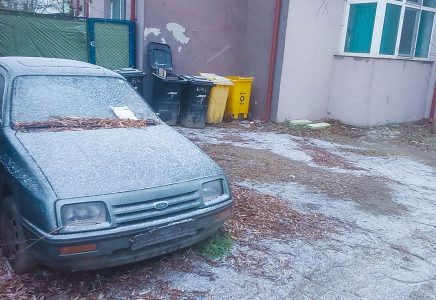 Aproape 800 de mașini abandonate, ridicate în Timișoara: intervenții continue ale Poliției Locale