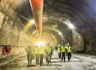 Studenții de la Construcții, lecții practice pe șantierul autostrăzii A1 Margina–Holdea (foto)