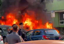 Incendiu puternic la trei mașini pe Calea Bogdăneștilor din Timișoara (video)