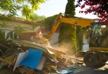 Primăria Timișoara demolează construcții ilegale de pe malul Begăi pentru extinderea unei zone de agrement (foto)