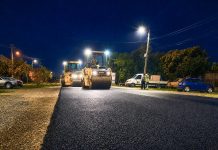 Lucrări și pe timpul nopții pe DN 59A, la Săcălaz. Se asfaltează drumul spre Timișoara