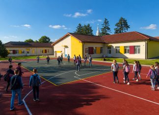 Viorel Mărcuți anunță finalizarea reabilitării Școlii din Utvin înainte de noul an școlar
