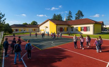 Viorel Mărcuți anunță finalizarea reabilitării Școlii din Utvin înainte de noul an școlar