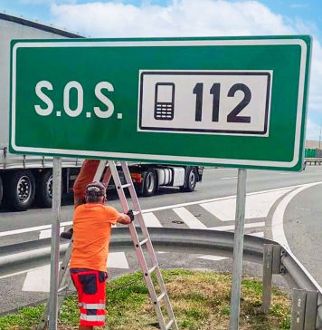 Panouri cu numărul 112, montate pe A1 după eliminarea telefoanelor SOS (foto)
