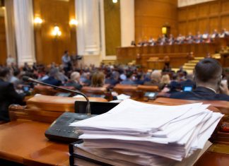„Amendamentul Fritz”, în centrul unei plângeri penale depuse de USR pentru presupus fals intelectual în Parlament