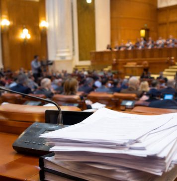 „Amendamentul Fritz”, în centrul unei plângeri penale depuse de USR pentru presupus fals intelectual în Parlament