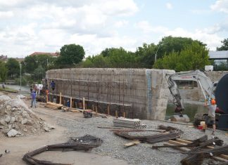 Timișoara: demolarea vechiului pod de la Fabrica de Tigări s-a încheiat. În toamnă începe montarea noului tablier al podului