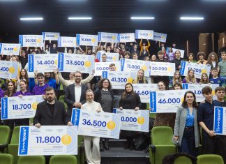 Elevii din Timișoara decid cum se schimbă liceele lor. 29 de proiecte sunt în lucru