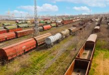 Alertă în stația Petroșani: placă de beton și componente ale unui macaz, găsite pe linie